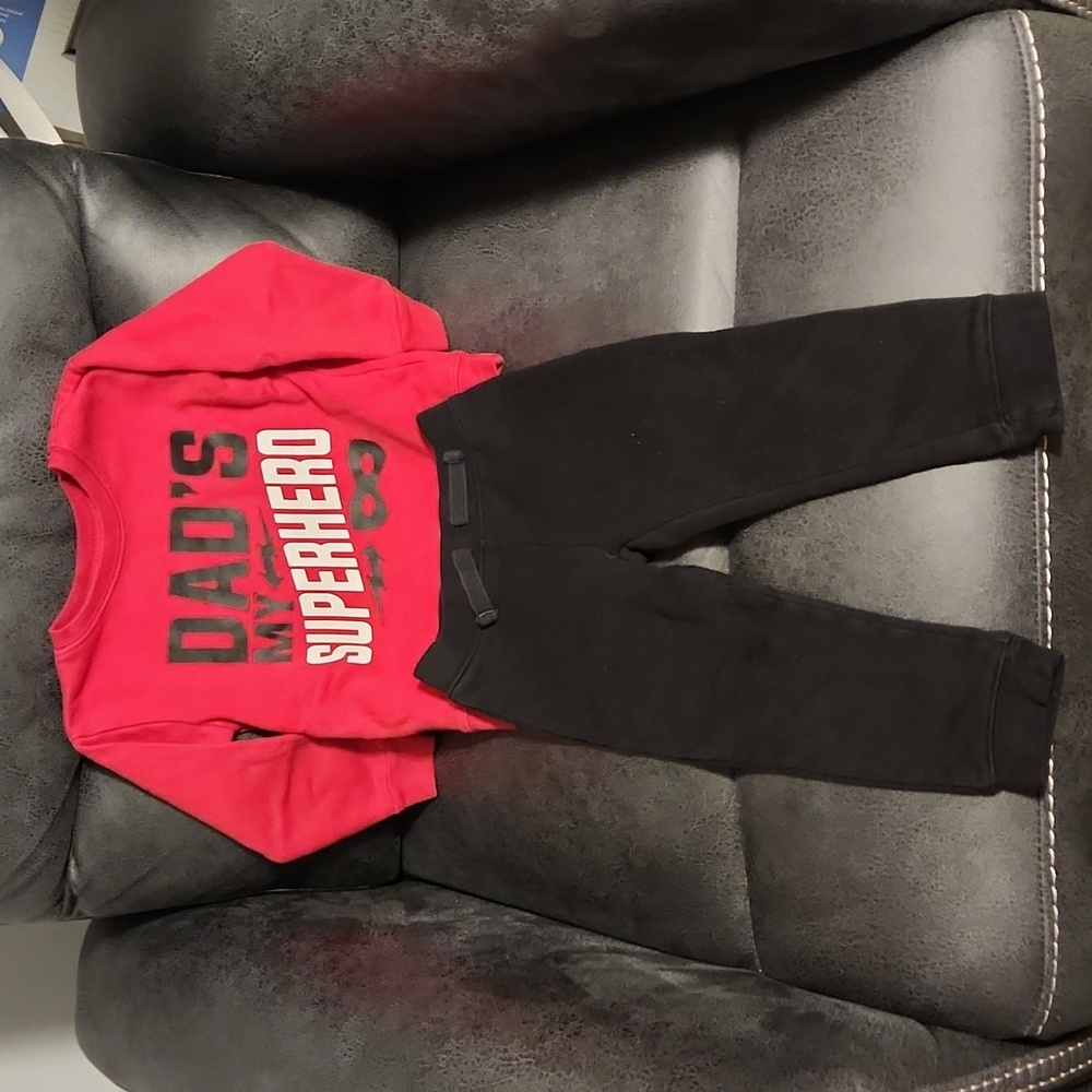 SOLD - Sweatshirt and Jogger outfit